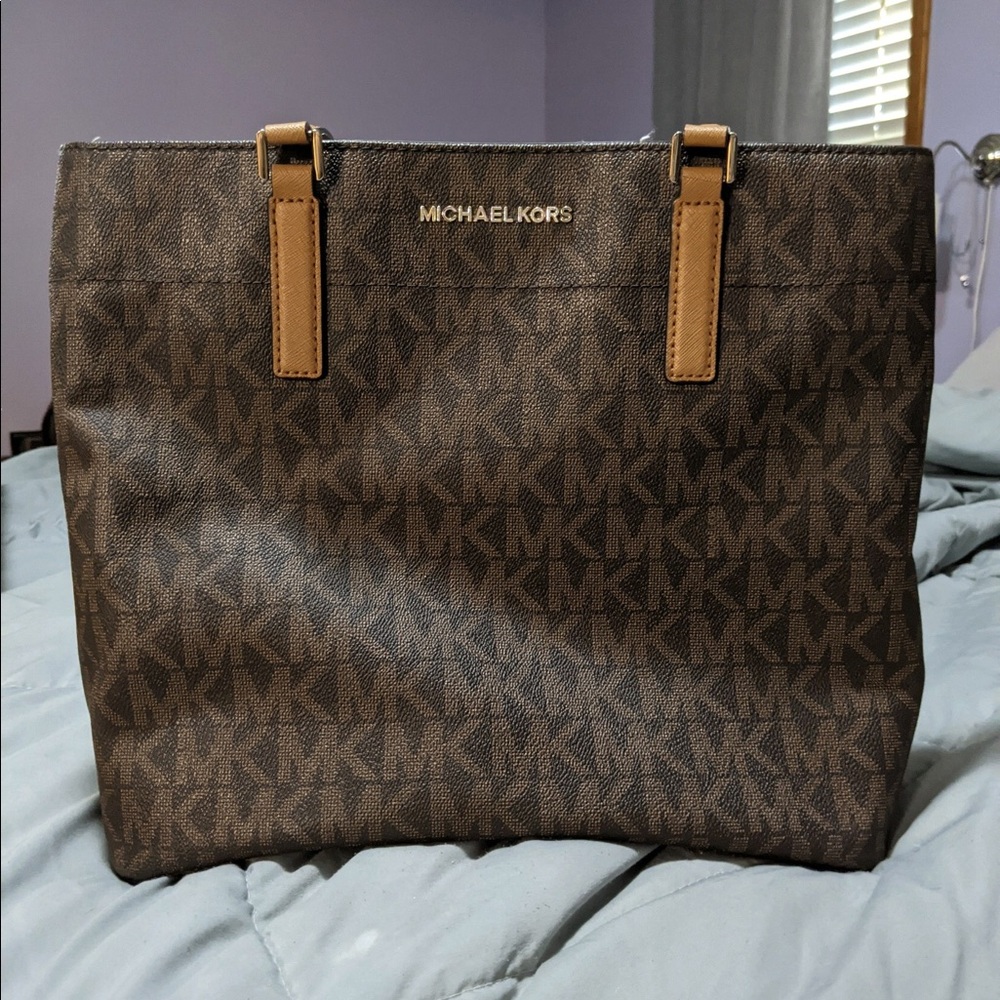 Michael kors purse